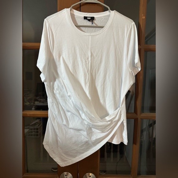 NWOT DKNY White Short Sleeve Women's Tee - Picture 1 of 5